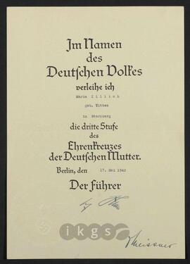 Kryptonachlass Maria Zillich: Lebensdokumente - Ehrenkreuz der Deutschen Mutter (Urkunde)